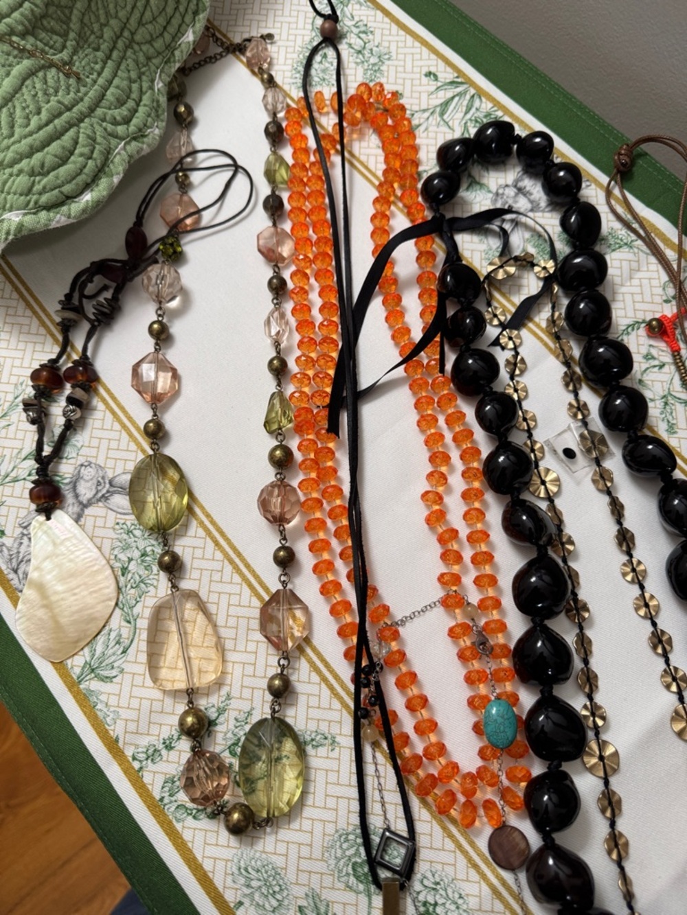 Women's Necklace Bundle Statement Necklaces - Unbranded 16 pieces - Picture 3 of 6